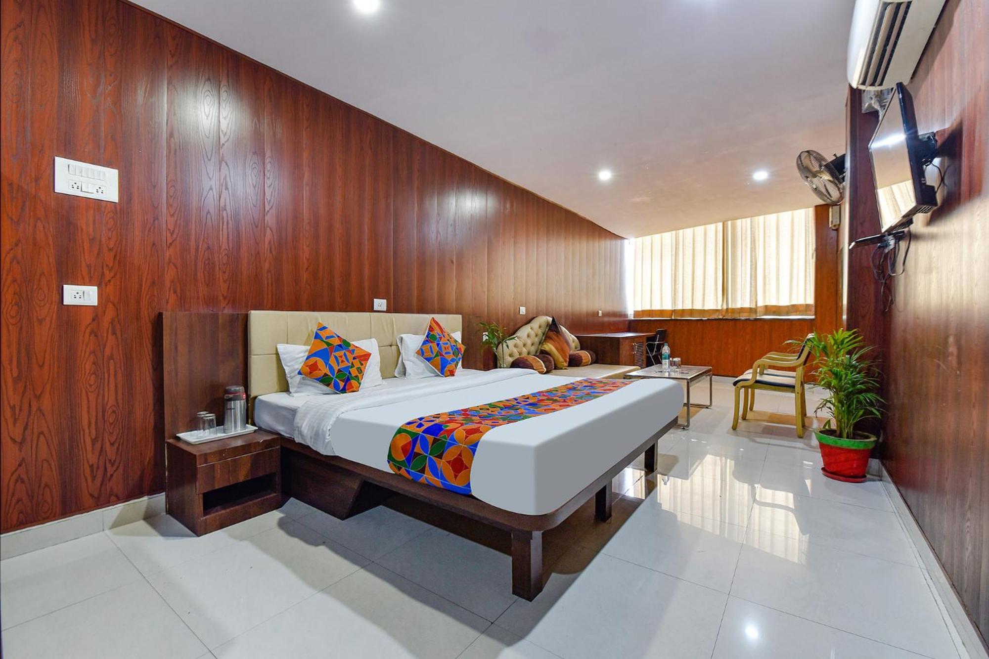 Hotel Vandana Palace Кота Экстерьер фото