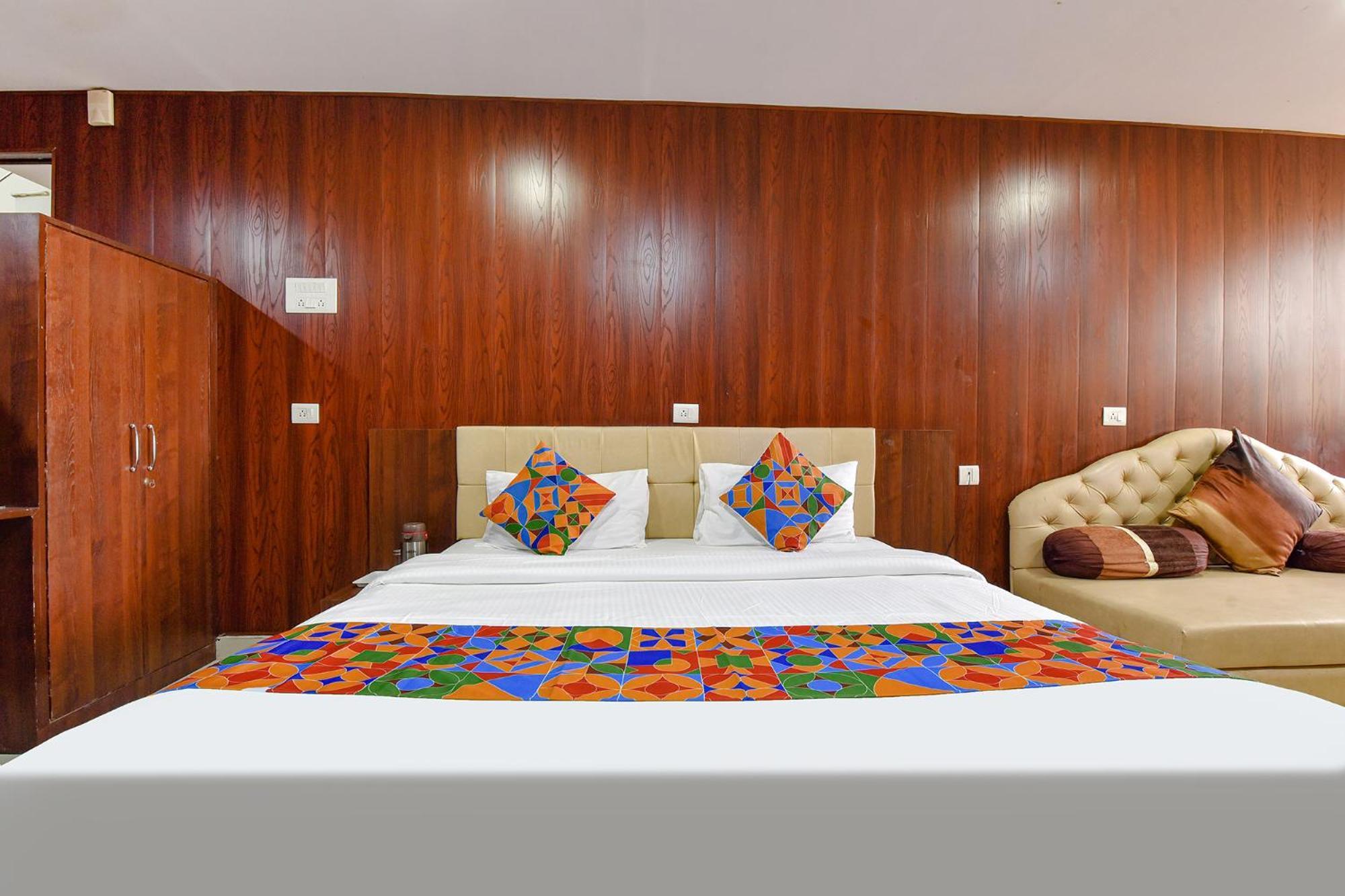 Hotel Vandana Palace Кота Экстерьер фото